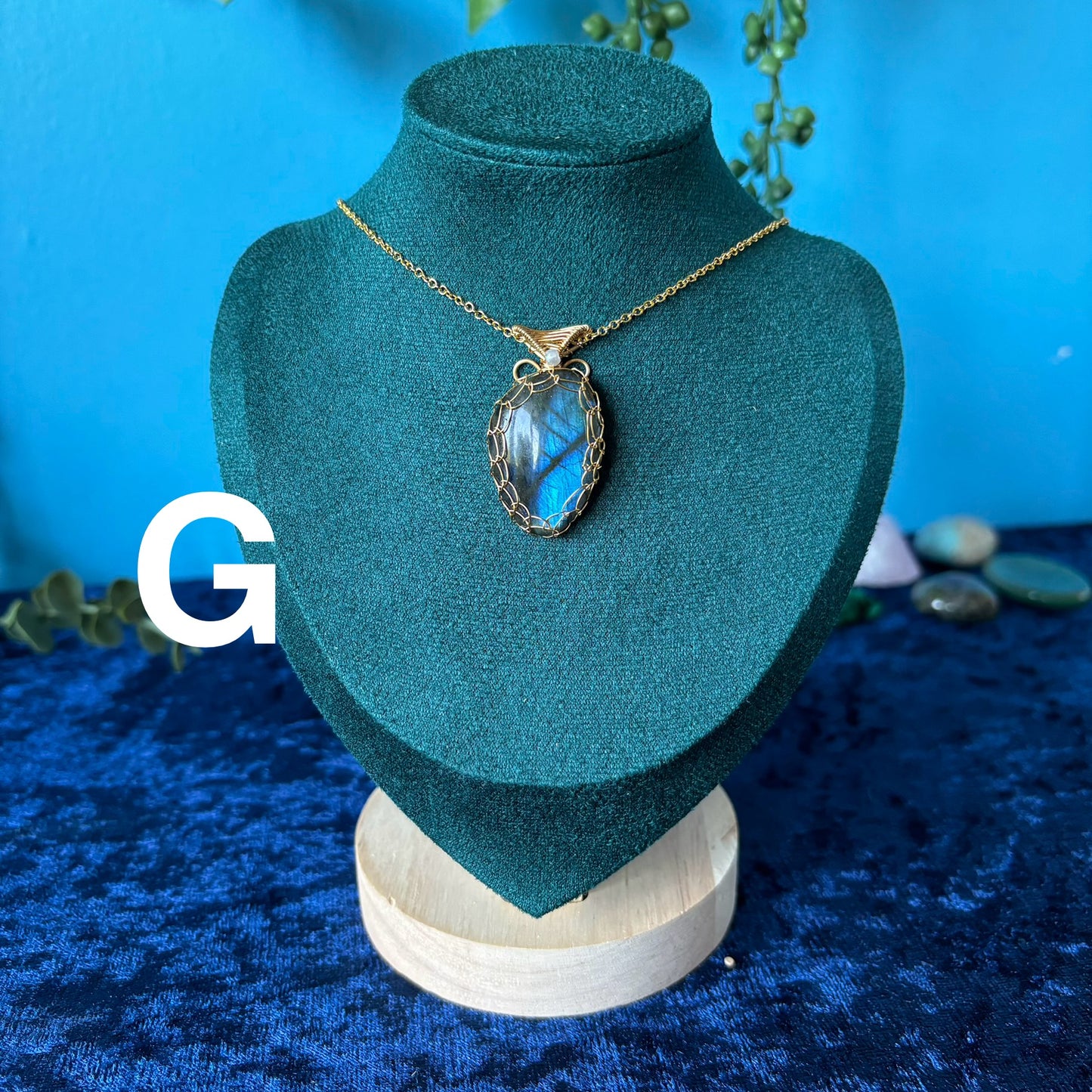 Flashy Labradorite Wire Wrapped Pendant in Gold