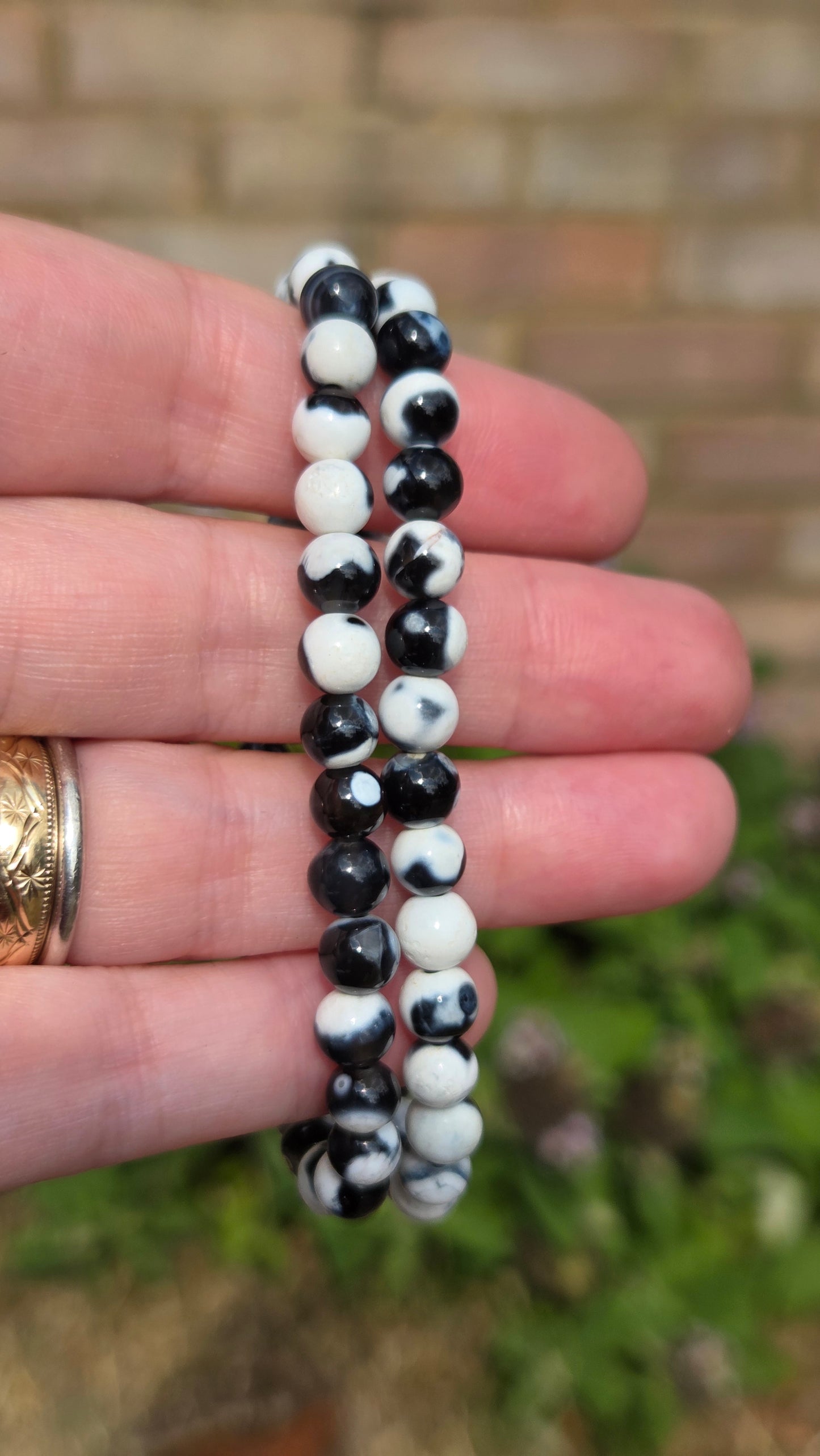 Orca Agate 6mm Crystal Beaded Bracelet x1