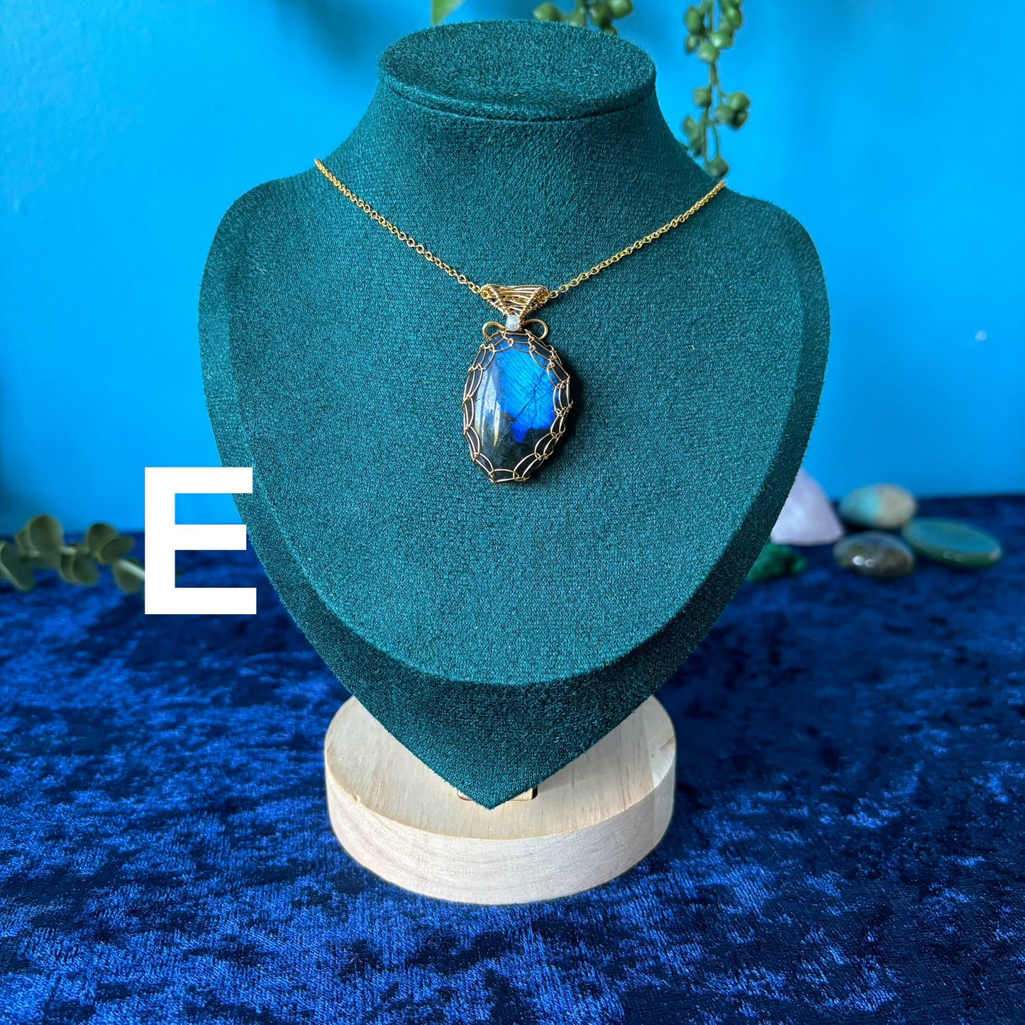Flashy Labradorite Wire Wrapped Pendant in Gold