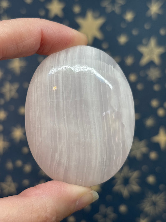 Mangano Calcite Palm Stone