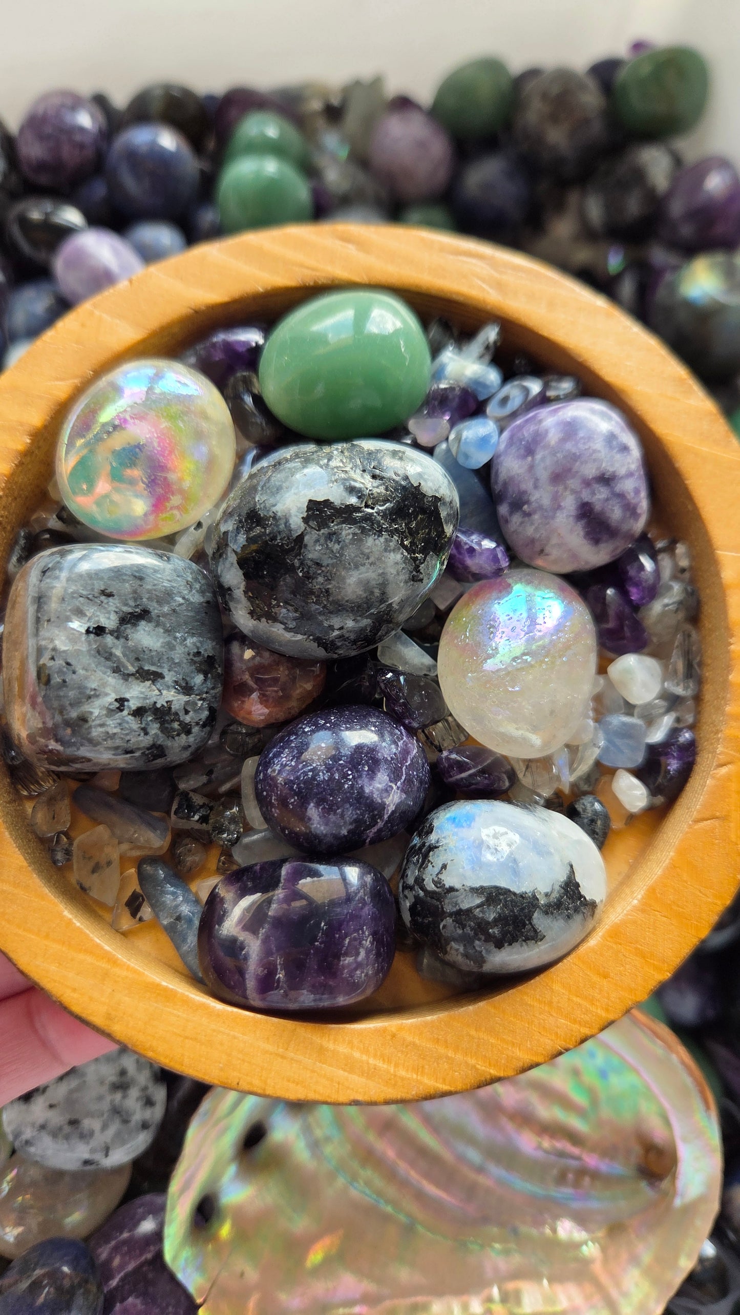 The Aurora Crystal Confetti Mix