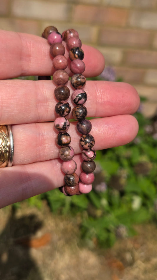 Rhodonite 6mm Crystal Beaded Bracelet x1
