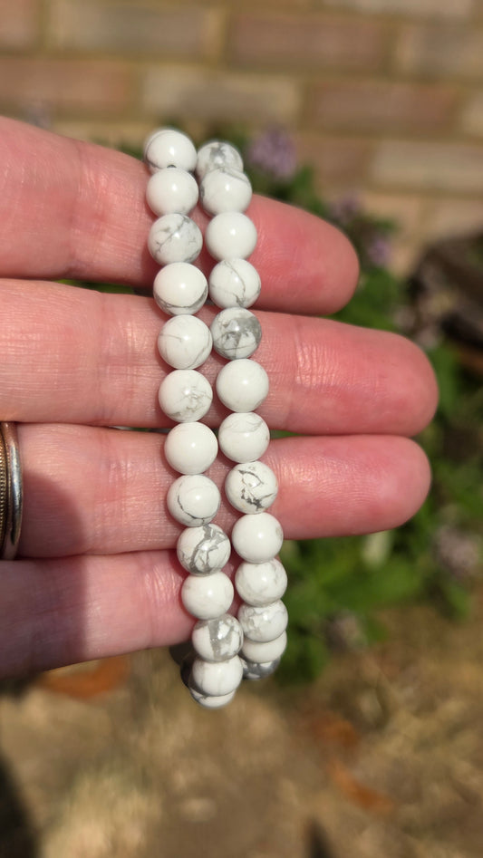 Howlite 6mm Crystal Beaded Bracelet x1